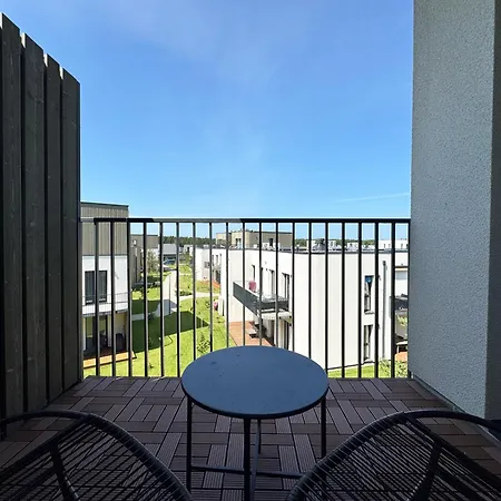 Marios Ir Jura, Kunigiskiai * Palanga